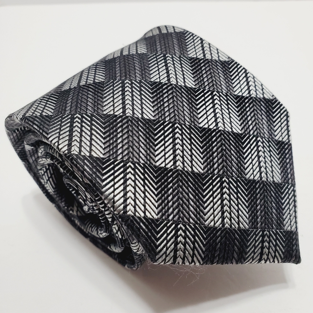 Ateseta Sartoriale Black & Silver Geometric Pattern Men's Silk Necktie Jacquard